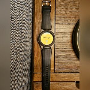Samsung Galaxy 4G LTE Bluetooth Wi-Fi Watch (unlocked)